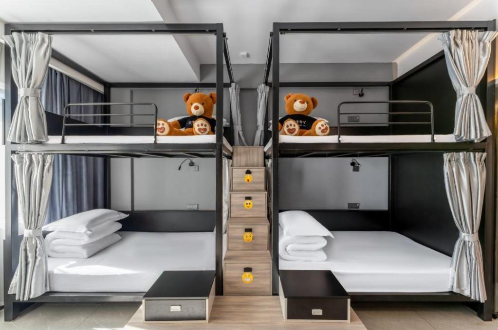 Yangshuo Emoji Youth Hostel Bagian luar foto