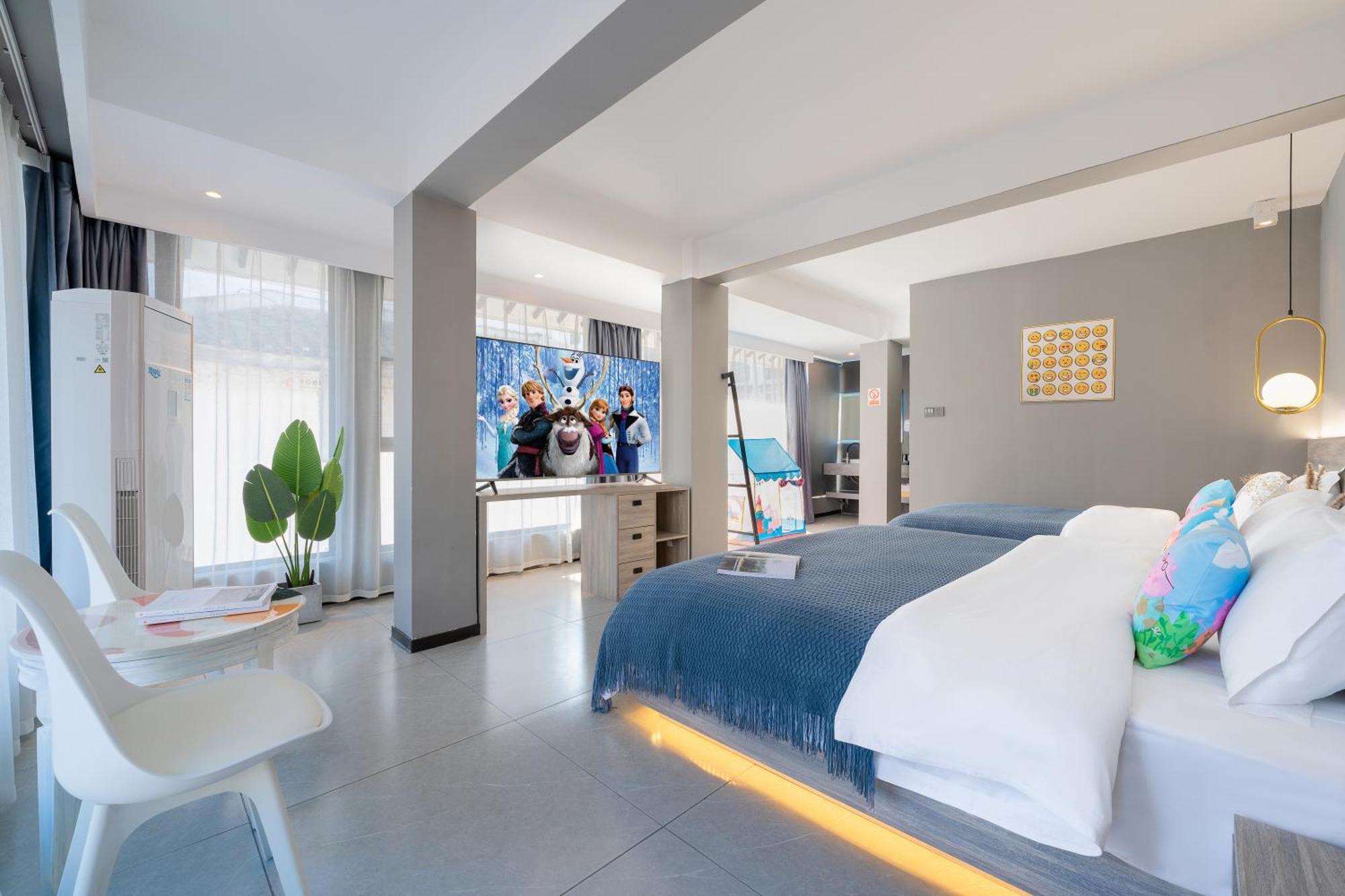 Yangshuo Emoji Youth Hostel Bagian luar foto