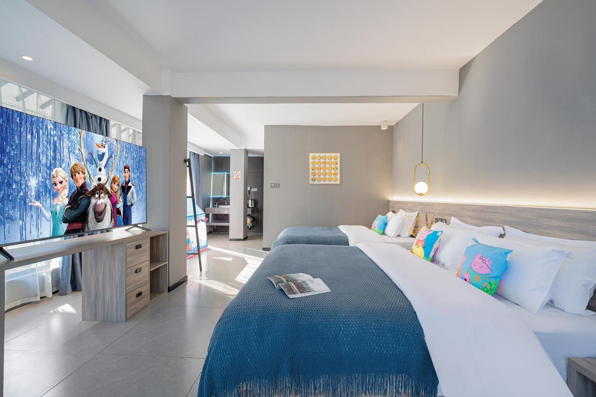 Yangshuo Emoji Youth Hostel Bagian luar foto